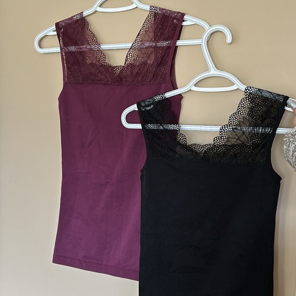 Set of 2 matching lace tank tops size small